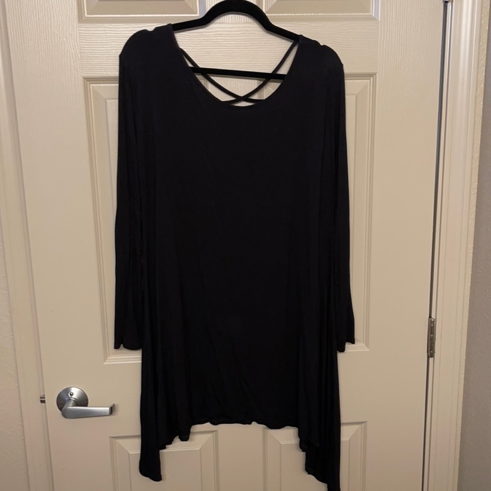 BLACK LONG SLEEVE BOOHOO CRISSCROSS BACK DRESS